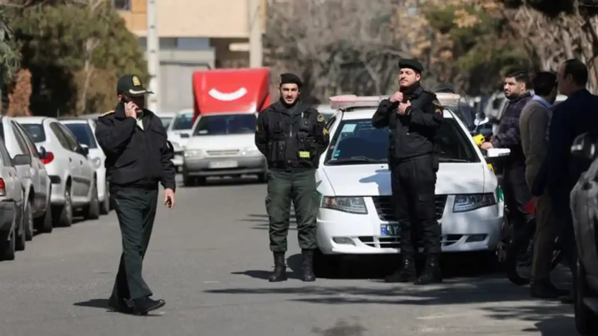 مسلحون يختطفون رجل دين في إيران