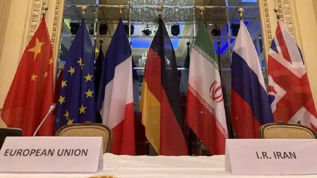 الترويكا الأوروبية تهدد بفرض عقوبات على إيران عبر الأمم المتحدة