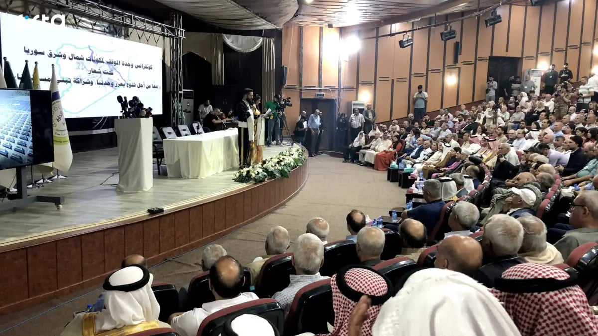 "تصعيد خطير".. دمشق تلوّح بإلغاء المفاوضات مع "قسد" بعد مؤتمر الحسكة