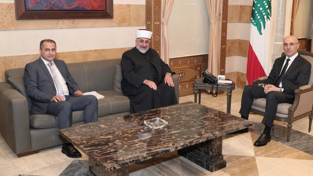 وزير الداخلية بحث مع الخير في قضايا إنمائية وخدماتية