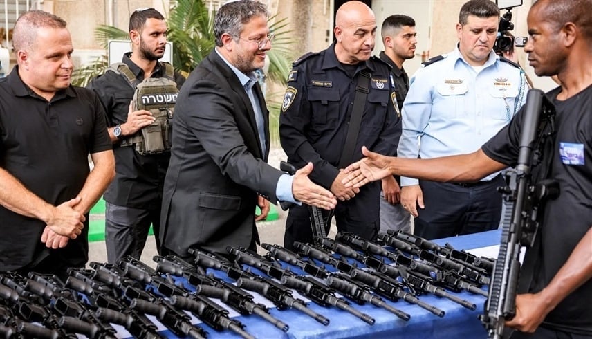بن غفير يسمح لـ100 ألف إسرائيلي بالحصول على رخصة سلاح