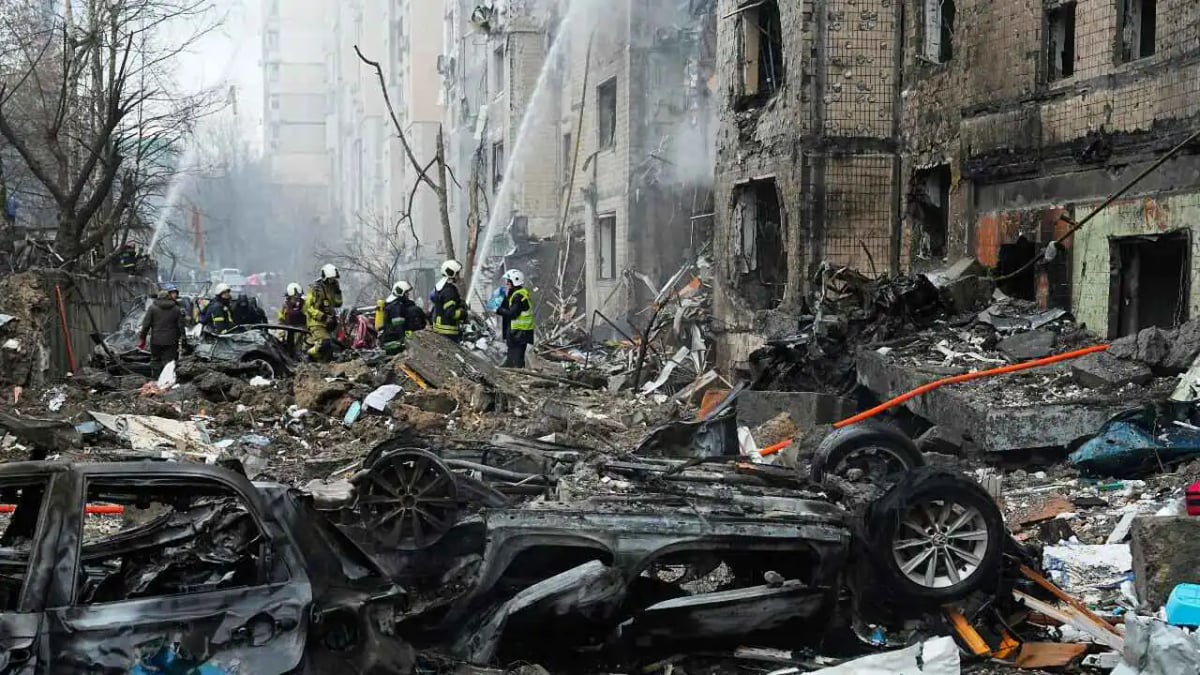 انفجارات تهز كييف وهجوم بطائرات مسيّرة على بيلغورود (فيديو)