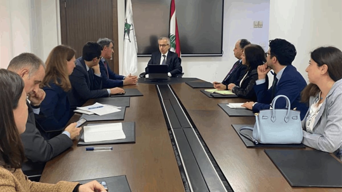 البساط: لا شطب ودائع… رؤية اقتصادية قريباً وإلغاء لـ"الكاش"