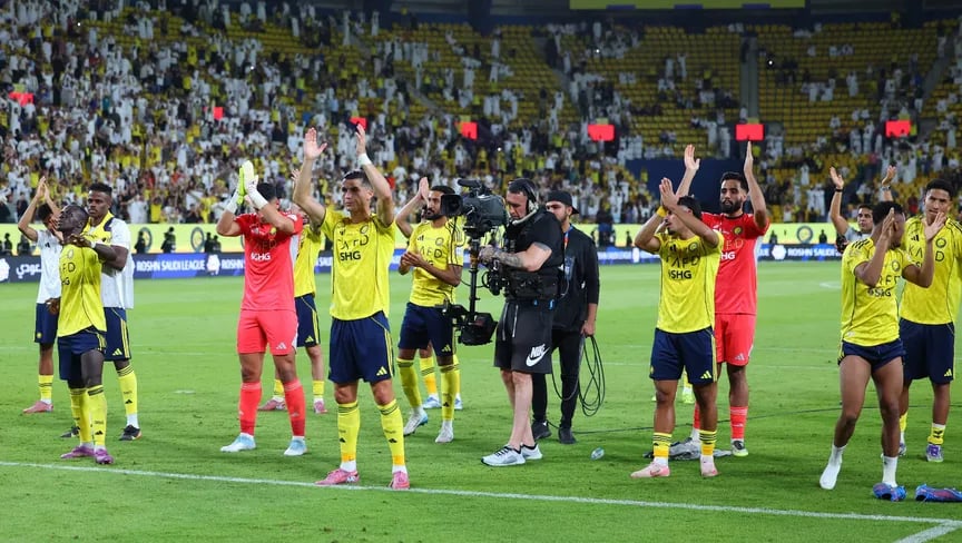 كريستيانو رونالدو يشكر جمهور النصر ويتعهّد بمواصلة "القتال"