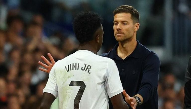 أزمة برازيلية في مدريد.. خلافات ألونسو ونجوم السامبا عرض مستمر