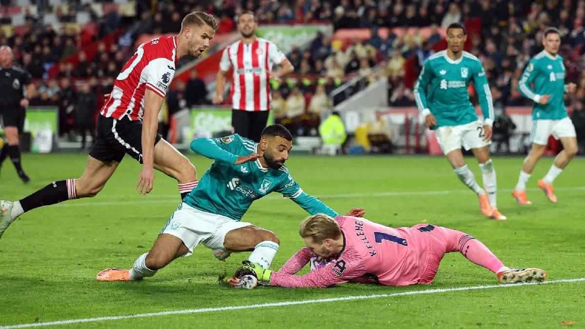 صلاح يسجل أمام برينتفورد وليفربول يخسر للمرة الرابعة تواليا في الدوري الإنجليزي