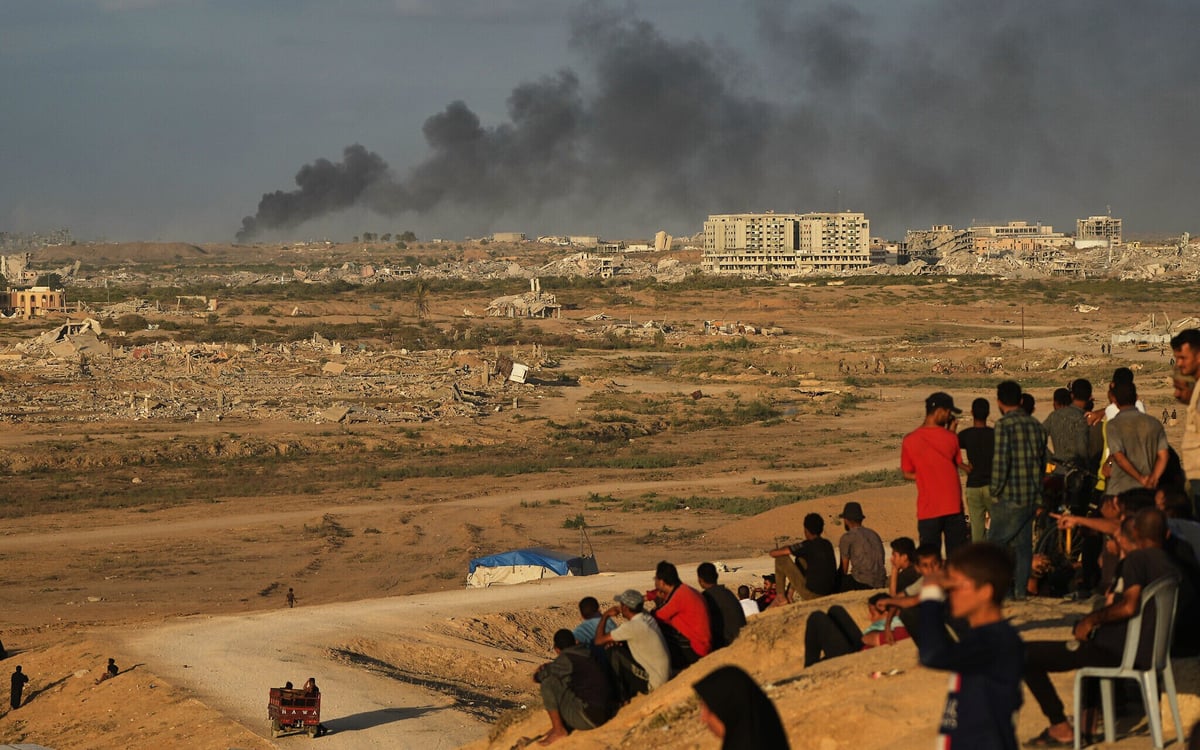 الجيش الإسرائيلي يبدأ الانسحاب إلى الخط الأصفر في غزة تزامناً مع شن ضربات جوية