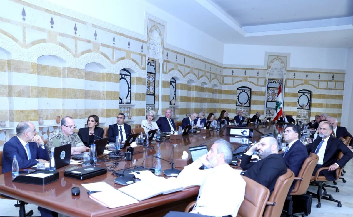 عون يضبط إيقاع الجلسة والجيش يرفع تقريره