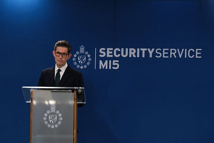 قضية تجسس متعلقة بالصين تشعل خلافا بين ستارمر ورئيس MI5.. تفاصيل
