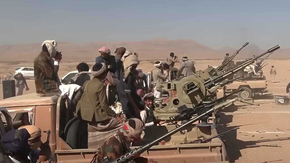 باستخدام المسيرات.. الجيش اليمني يعلن إحباط هجوم حوثي في الجوف