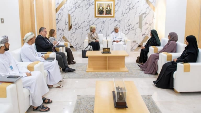 كرامي تتابع زيارتها سلطنة عمان