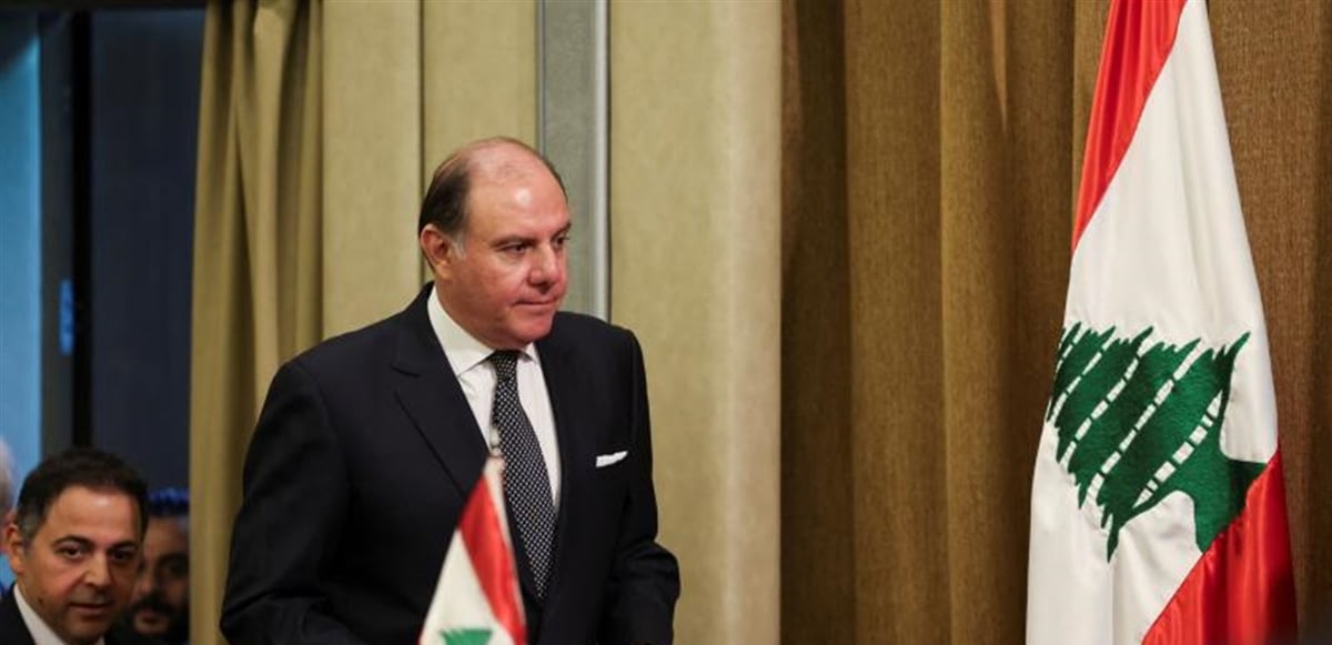حاكم مصرف لبنان يردّ على الشائعات: جميع نوّاب الحاكم أعضاء في فريق واحد