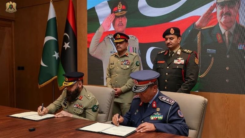 ليبيا وباكستان توقعان صفقة أسلحة بمليارات الدولارات رغم الحظر الدولي