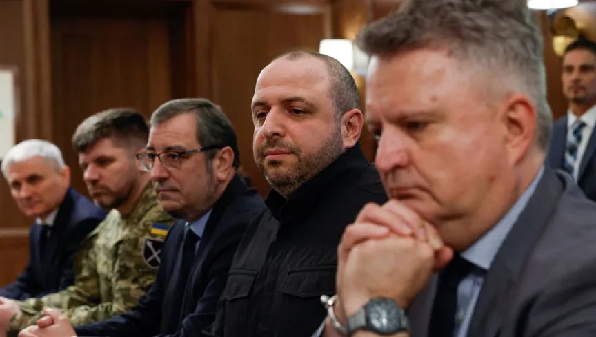 خط الحدود بين روسيا وأوكرانيا يهيمن على مفاوضات فلوريدا.. وويتكوف يحمل النتائج لبوتين