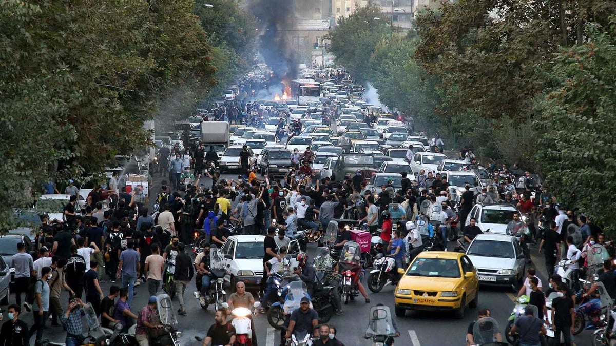 احتجاجات إيران.. "فرصة ذهبية" جديدة أم مصير مشابه لأحداث 2022؟