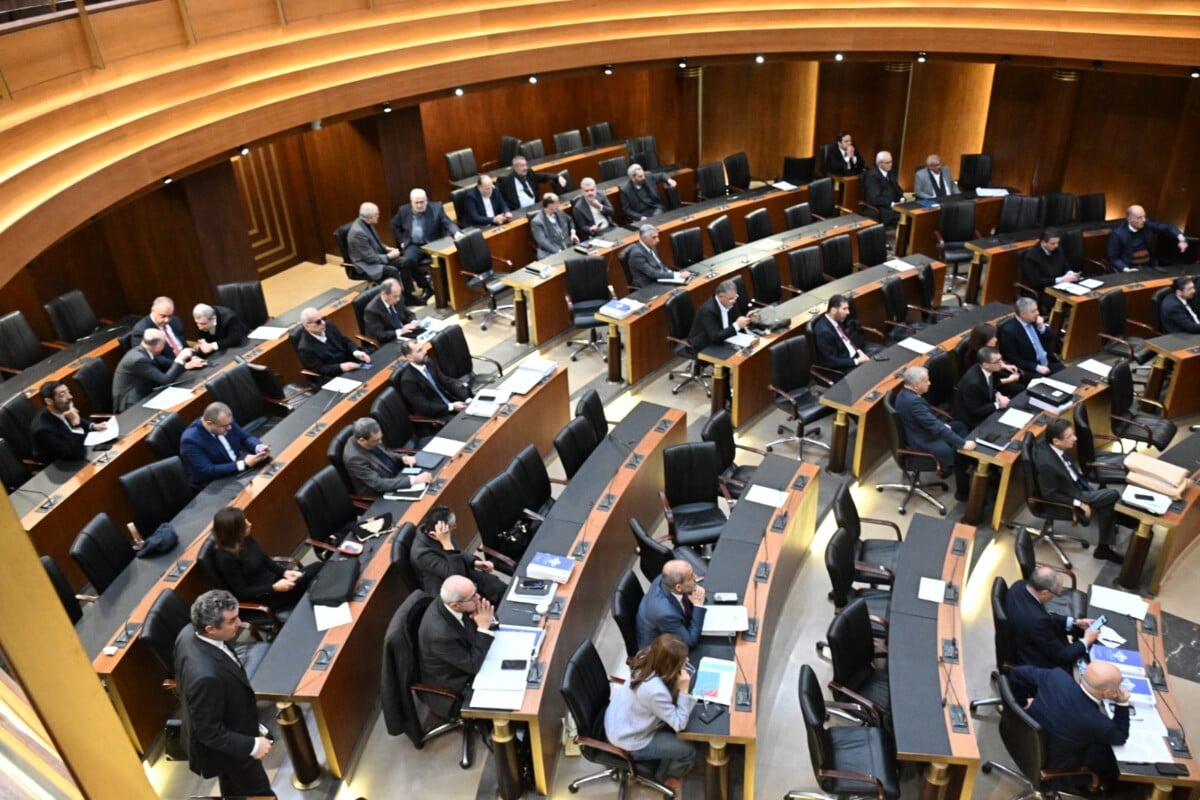 بري طلب قطع البث المباشر لمناقشة قانون موازنة 2026 بعد النقاشات الحادة