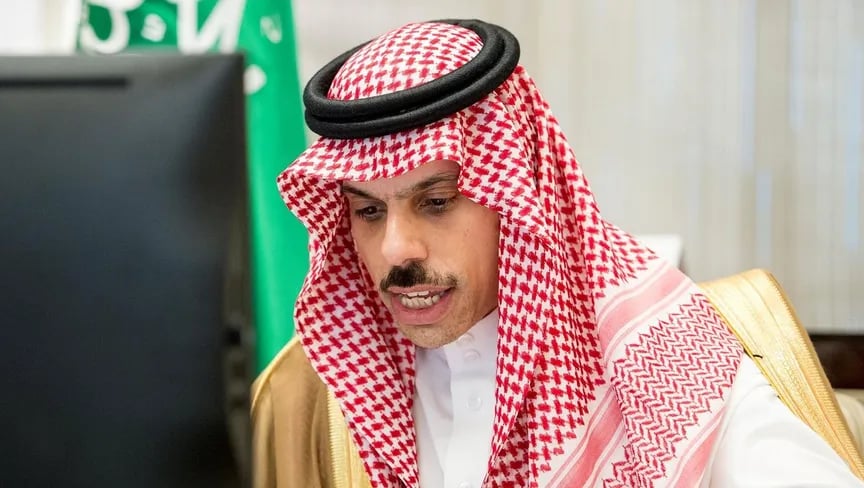 وزير الخارجية السعودي يبحث أوضاع المنطقة مع وزيري خارجية تركيا وباكستان
