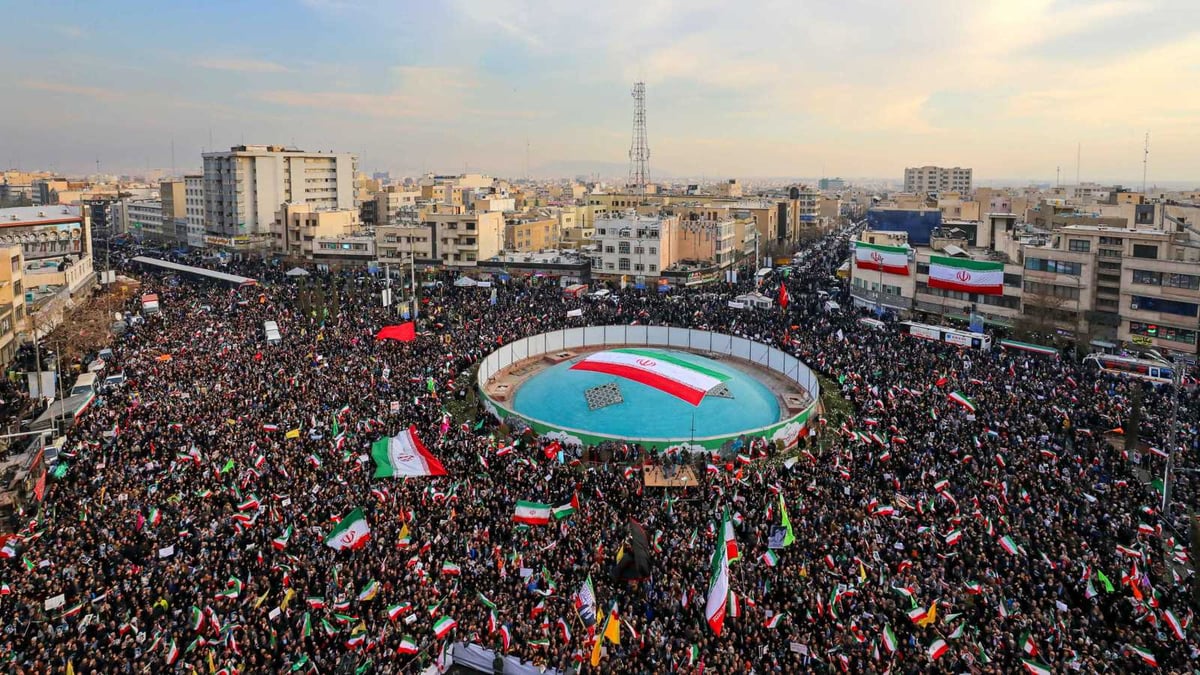 وسط الاحتجاجات الغاضبة.. خامنئي يوجه رسالة للشعب الإيراني