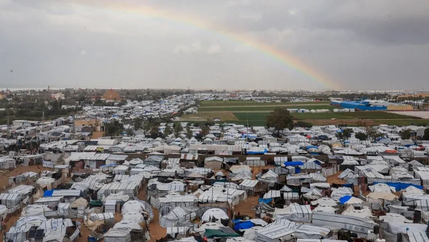 "مجلس السلام" في غزة.. ستارمر مدعو للانضمام وإعلان مرتقب بمنتدى دافوس