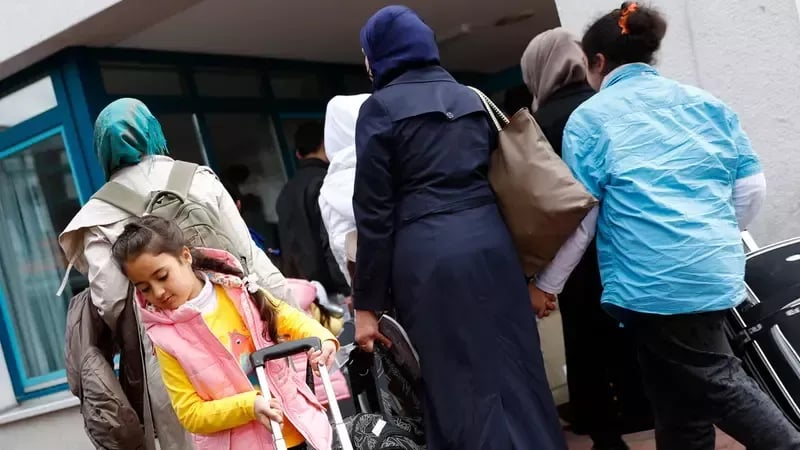 Younger Migrants Often Leave Germany for Spain and Switzerland