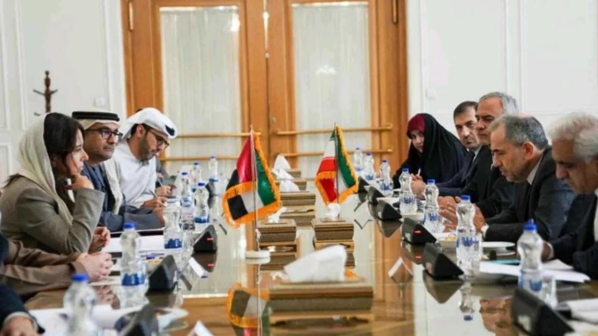 مشاورات سياسيّة بين الإمارات وإيران