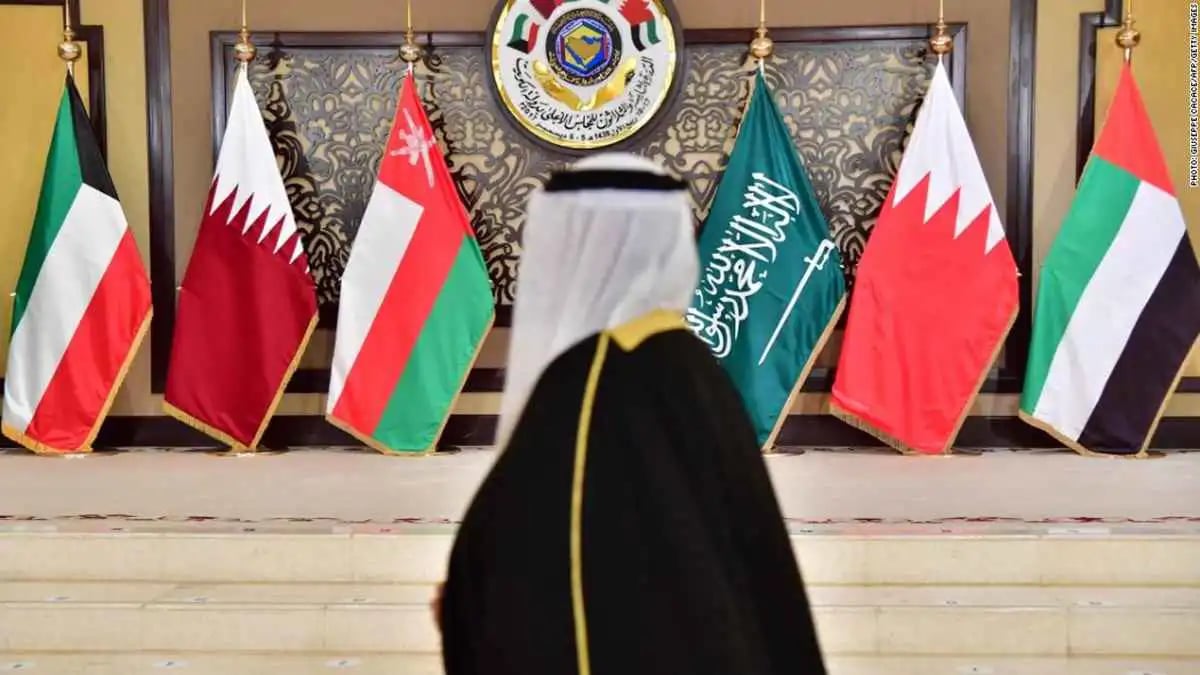 مجلس التعاون الخليجي: نطالب بالوقف الفوري للهجمات الإيرانية
