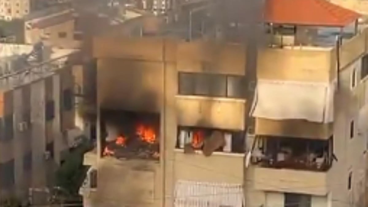 بالفيديو: غارة على شقّة في حارة صيدا