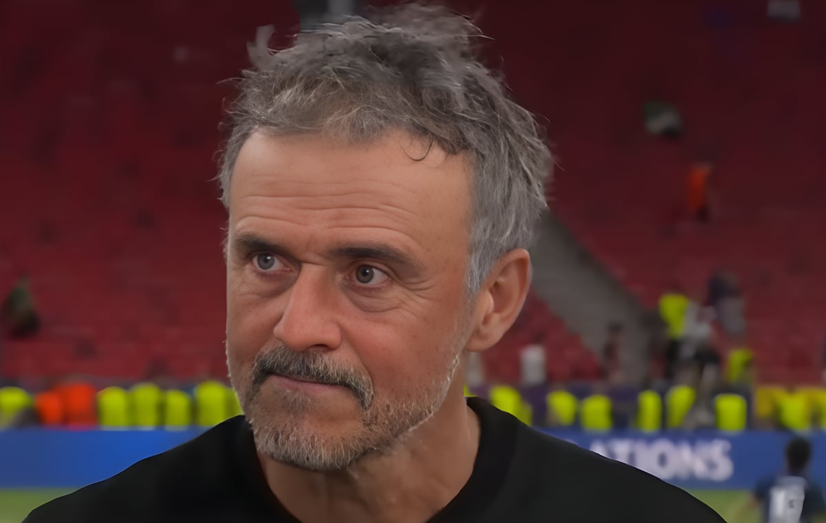 إنريكي يرفض التعليق على مستقبل باركولا ويشدد على التحضير "أفضل ما يمكن" رغم اضطرابات ما قبل الموسم