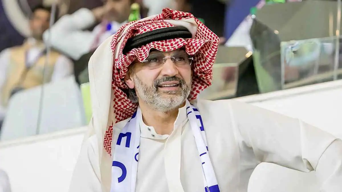 الأمير الوليد بن طلال يتكفل بقيمة مخالصة بنزيما مع الهلال