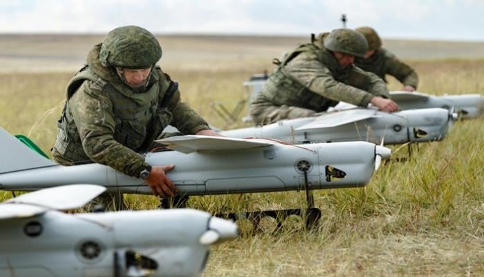 La tactique ukrainienne d'inondation par drones affaiblit les défenses russes