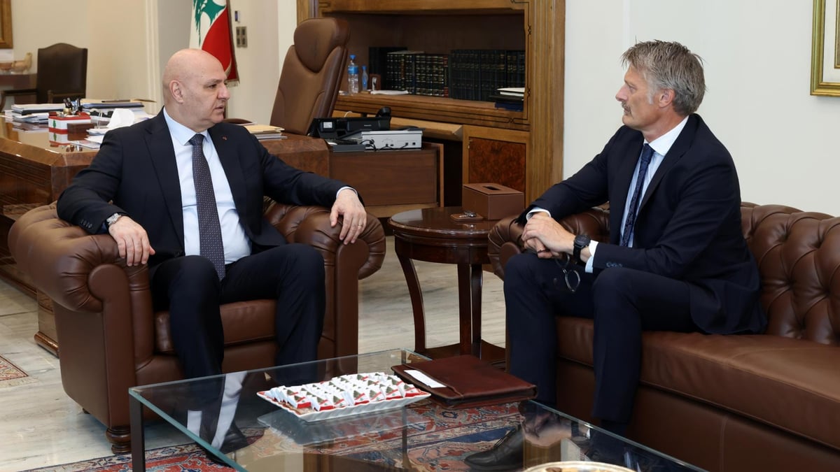 Le Président de la République rencontre l'ambassadeur du Danemark à la fin de sa mission diplomatique