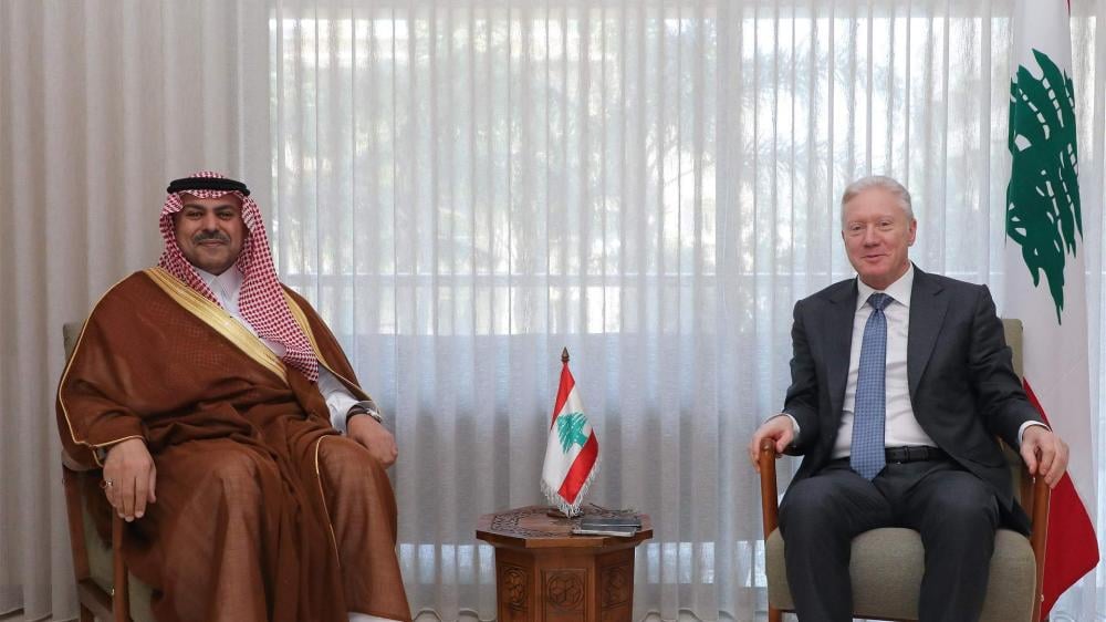 رجي يتسلم نسخة من أوراق اعتماد السفير السعودي الجديد فهد الدوسري