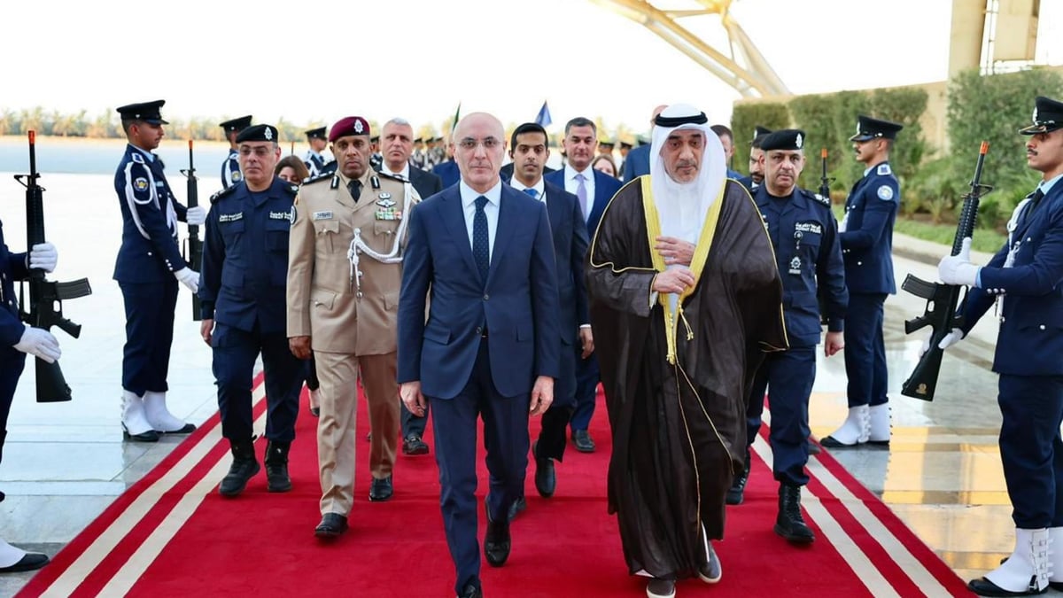 الحجار وصل إلى الكويت: لبنان كان ولا يزال في صلب الحضن العربي