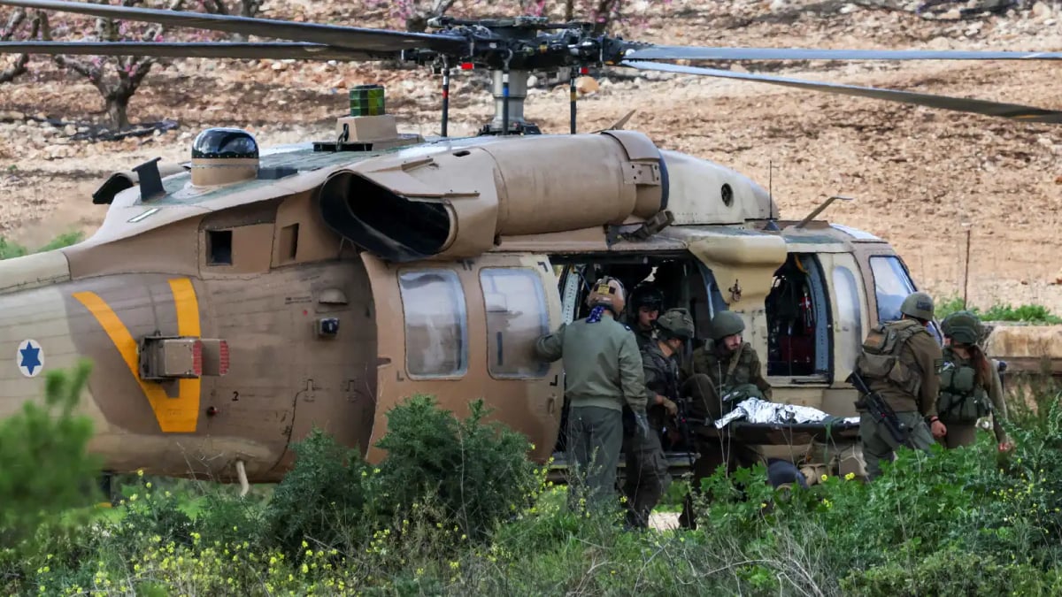 Israeli Officer Killed and Seven Soldiers Wounded in South Lebanon Explosion
