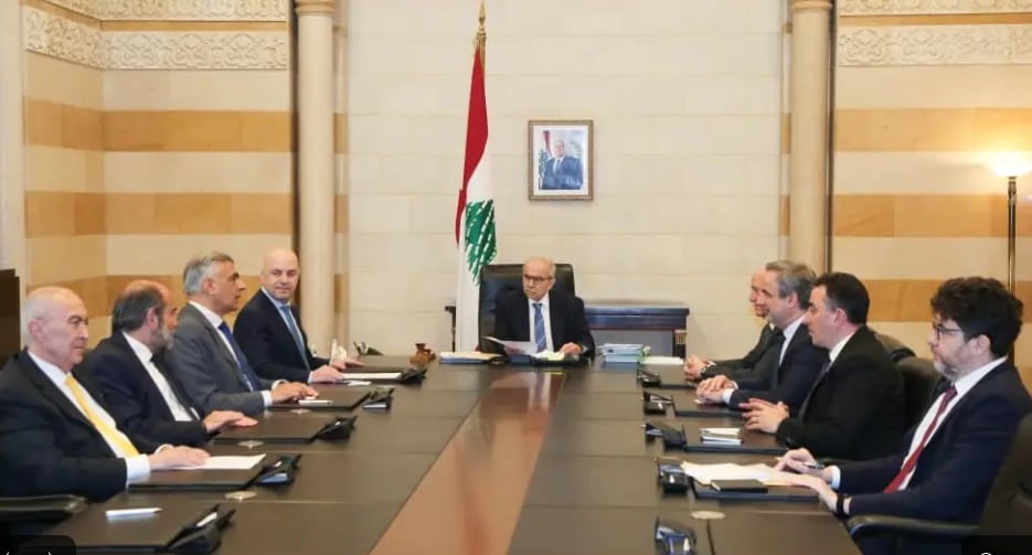 وفد نيابي في السراي.. وعريضة للمطالبة بتعويضات من إيران
