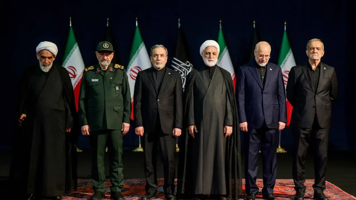 Deuxième jour des funérailles : absence de Mojtaba Khamenei