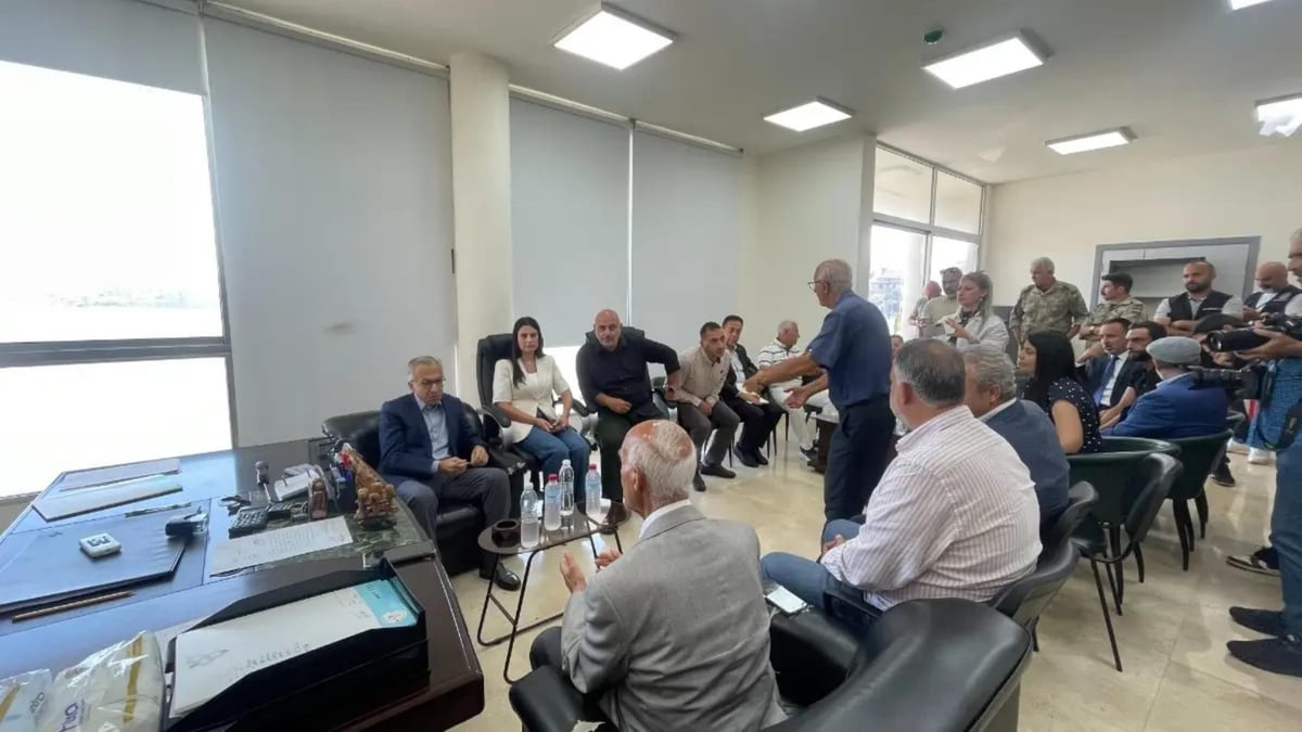جولة لوزير الإقتصاد في مرفأ صيدا