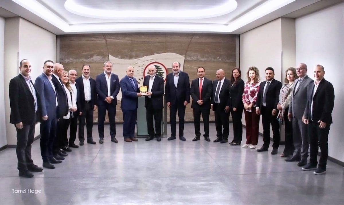 جعجع: دعم الصناعيين يجب أن يكون في صلب أولويات الدولة