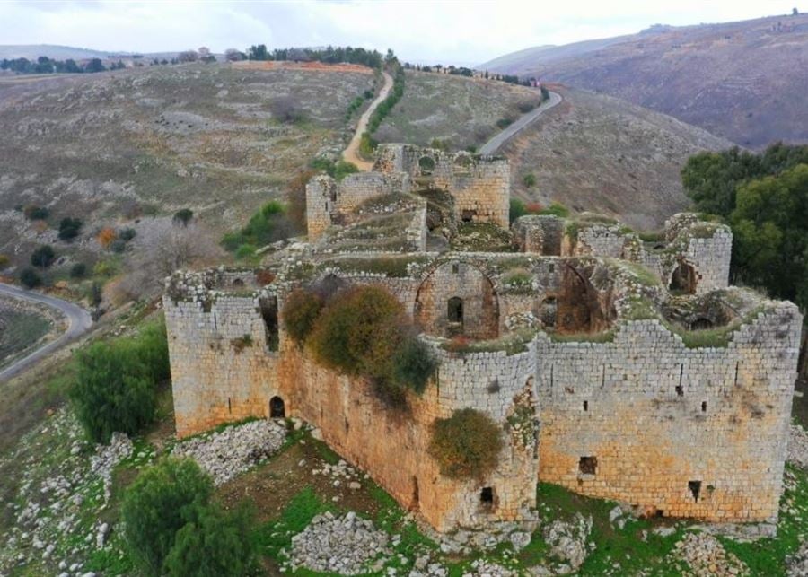 Le armée israélienne pénètre à Doubié et hisse son drapeau dans la forteresse historique