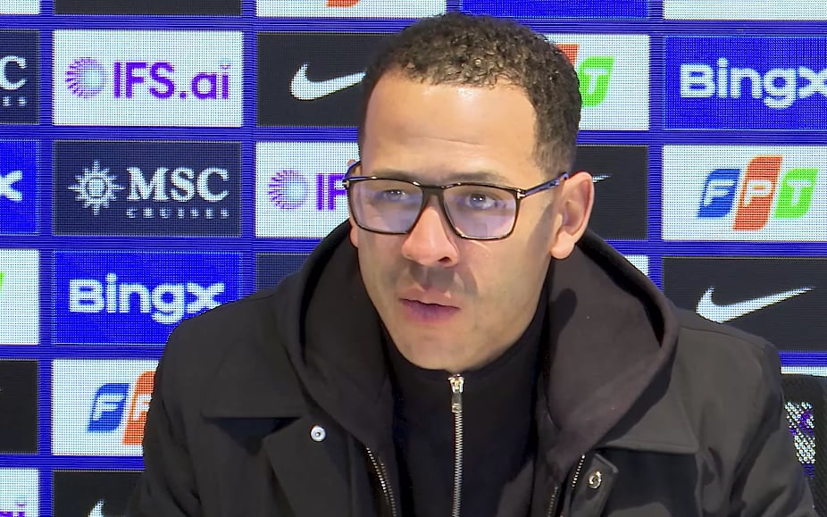 ليام روزنيور يتولى تدريب باريس إف سي بعد رحيله عن تشيلسي