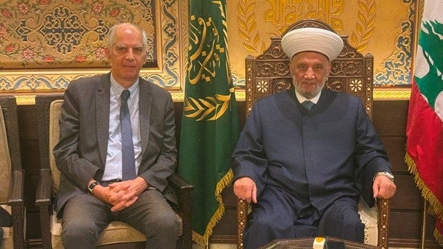 دريان بحث مع السفير الفرنسي في تعزيز العلاقات