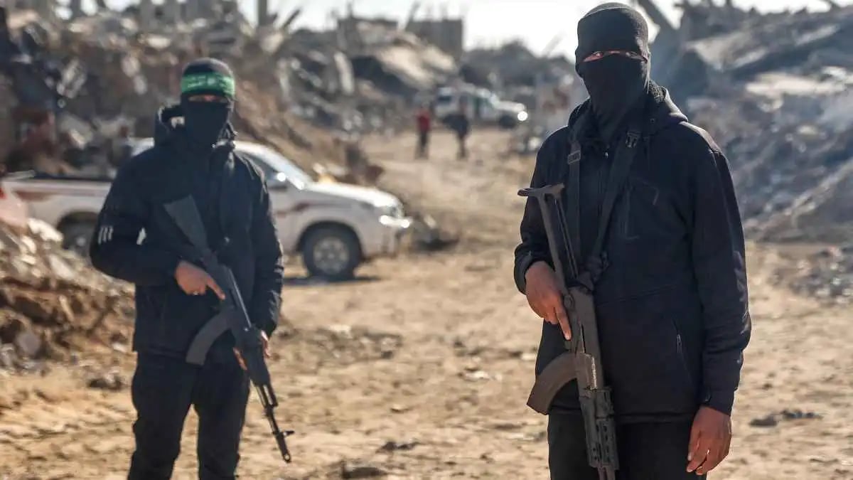 أنباء عن موافقة حماس على اتفاق نزع السلاح وتسليم الحكم في غزة
