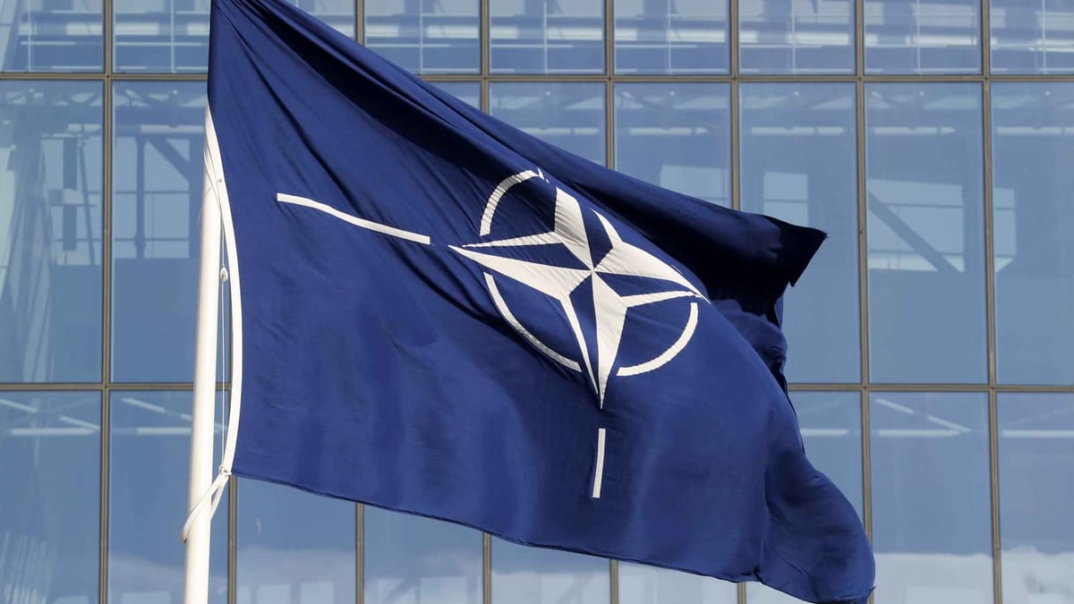 NATO Chief Urges Shift from Advanced Weapons to Mass Production