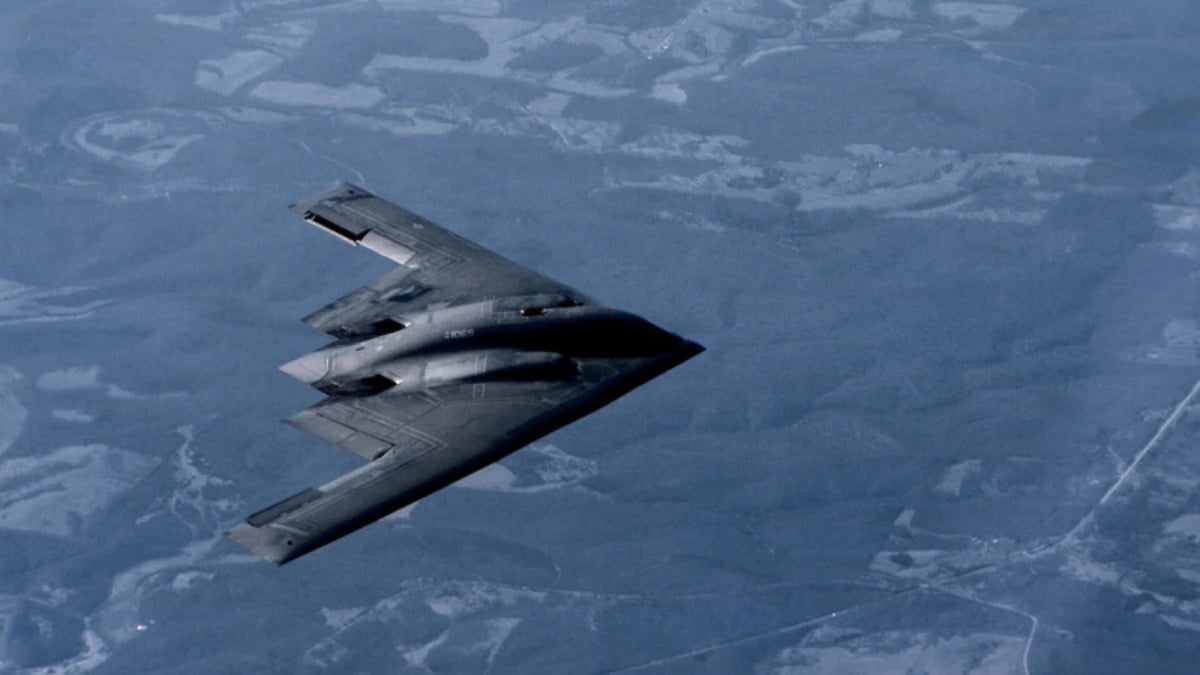 Dan Scavino publie une vidéo de bombardier B-2 en vol face à l'Iran