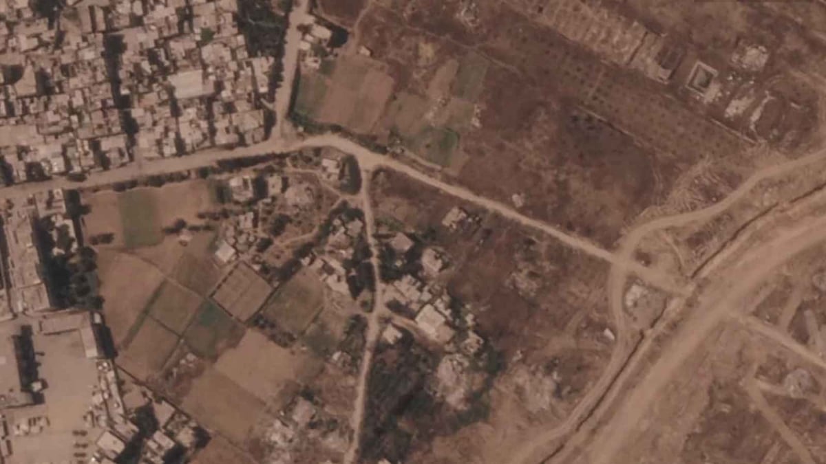 الجيش الإسرائيلي يبني حاجزًا ترابيًا يفصل أكثر من نصف قطاع غزة