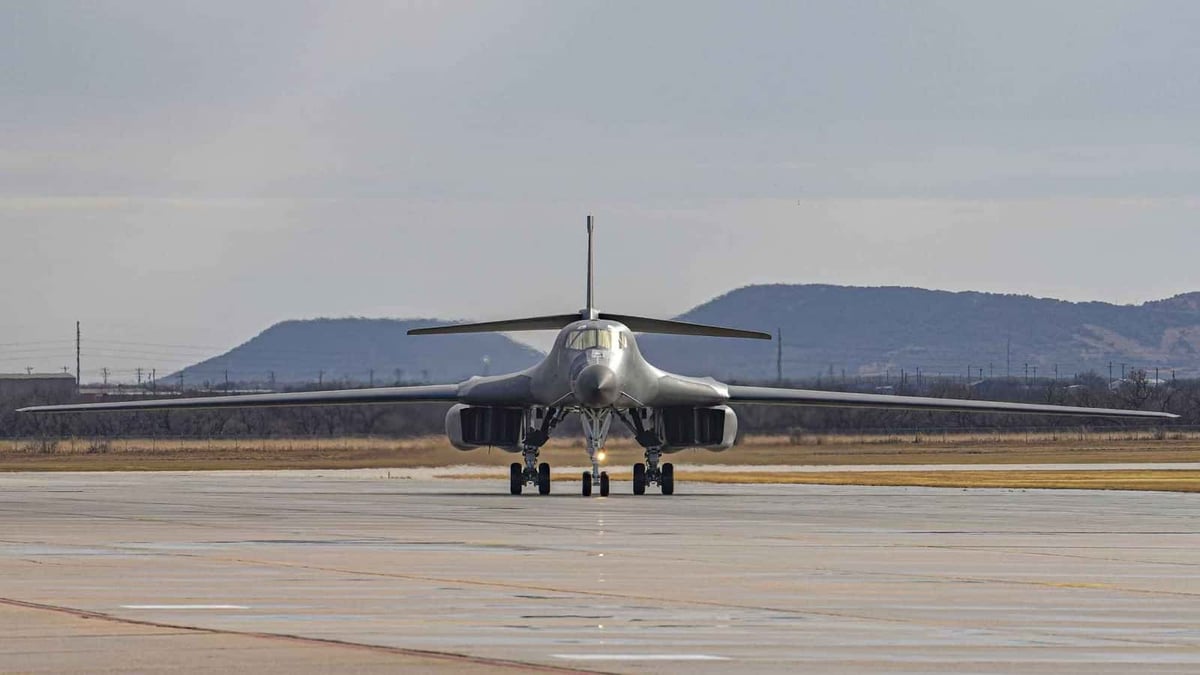 US Deploys B-1 Strategic Bomber in Recent Strikes Against Iran