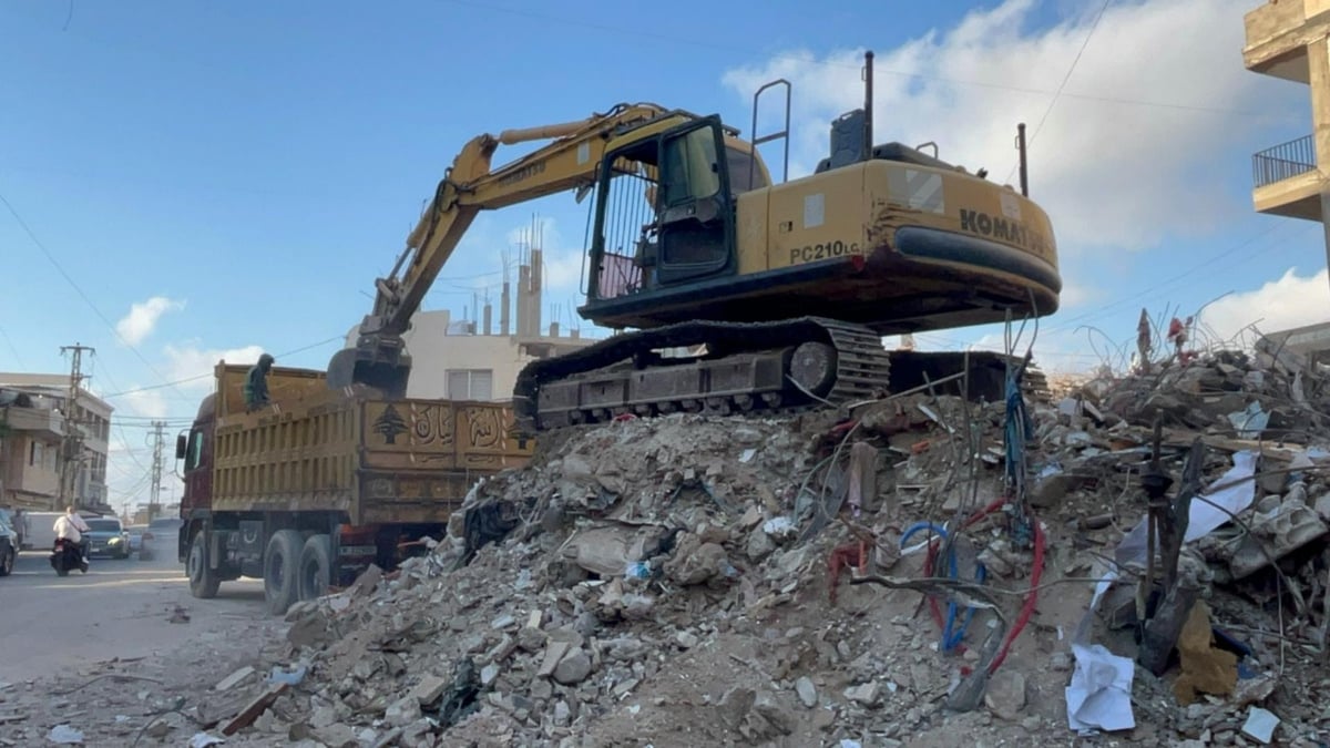 Consejo del Sur continúa removiendo escombros e inspeccionando edificios dañados en pueblos del distrito de Tiro