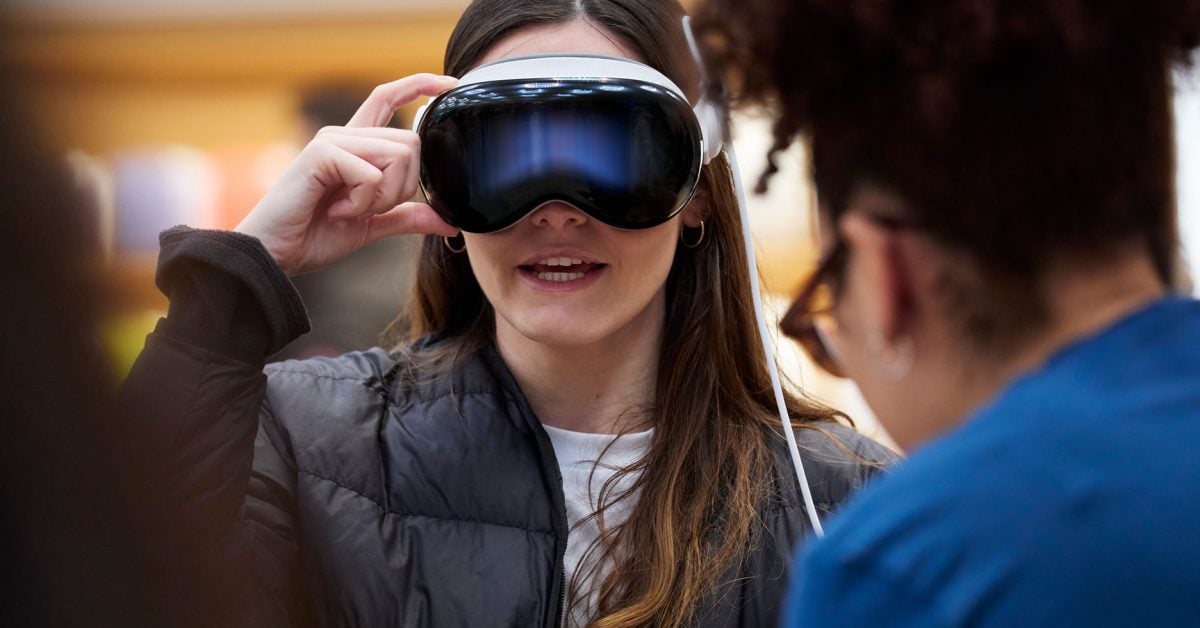 Samsung Display Ends Development of Panel for Lower-Cost Apple Vision Pro