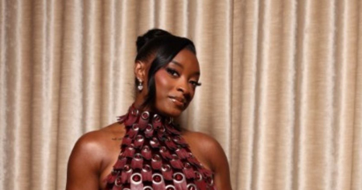 Simone Biles responde a críticas por invitación a boda de Taylor Swift