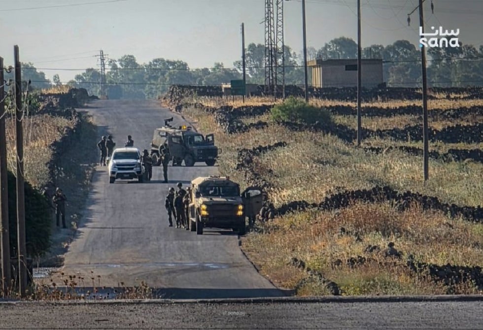 Israeli Military Unit Erects Checkpoint in Southern Quneitra, Conducts ID Checks